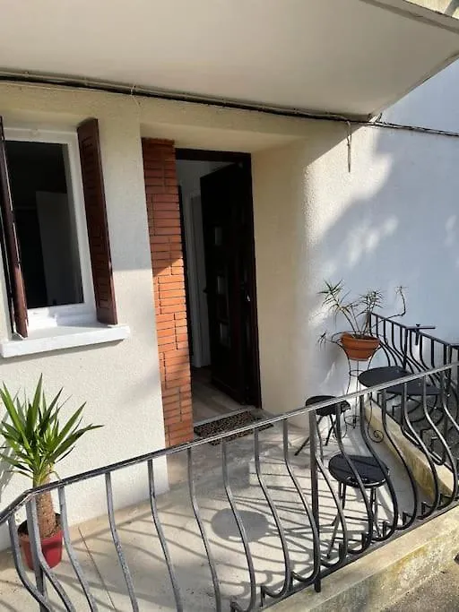 Apartment Saint Aygulf Pres De La Plage Frejus