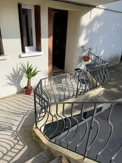 Apartment Saint Aygulf Pres De La Plage Frejus